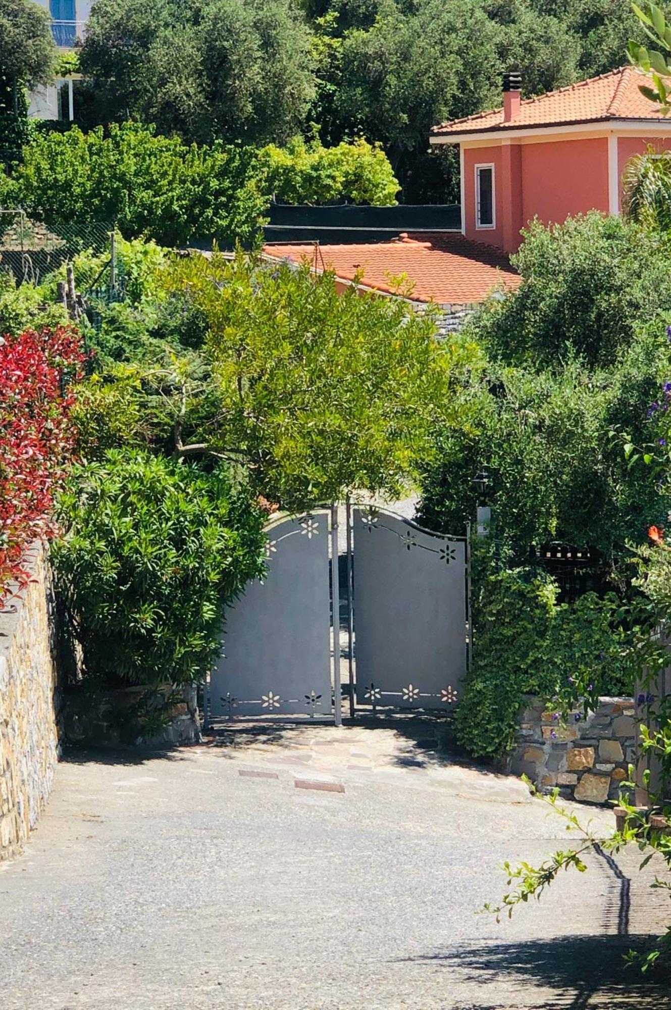 Hotel Le Jardin Sur Mer Avec Bike Et Mtb Tour Imperia Esterno foto